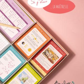 Leçons d’histoire, sciences, mathématiques ou géographie… ✏️ Votre enfant, devenu maîtresse d'écoles, parcourt chaque matière pas à pas et transmet aux élèves les fondamentaux… tout en s’amusant ! 🌟📚 #amulette #jeuximitation #madeinfrance #jeuxenfants #éveil #imagination #jeupédagogique #maitressedécole #imitation #jeumaitresse #jeuécole #apprentissageludique #kids